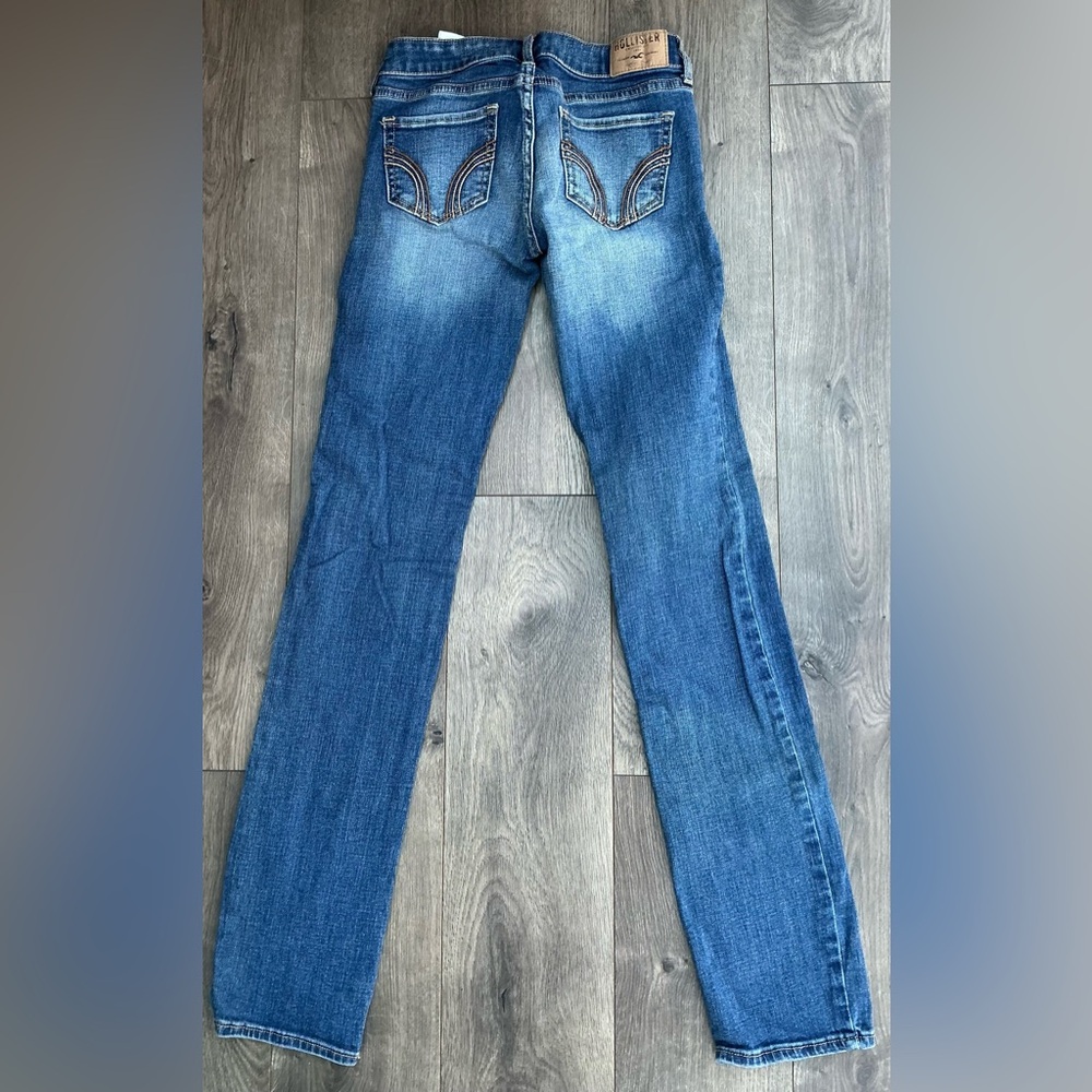 HOLLISTER JEANS🇺🇸 - Picture 2 of 5